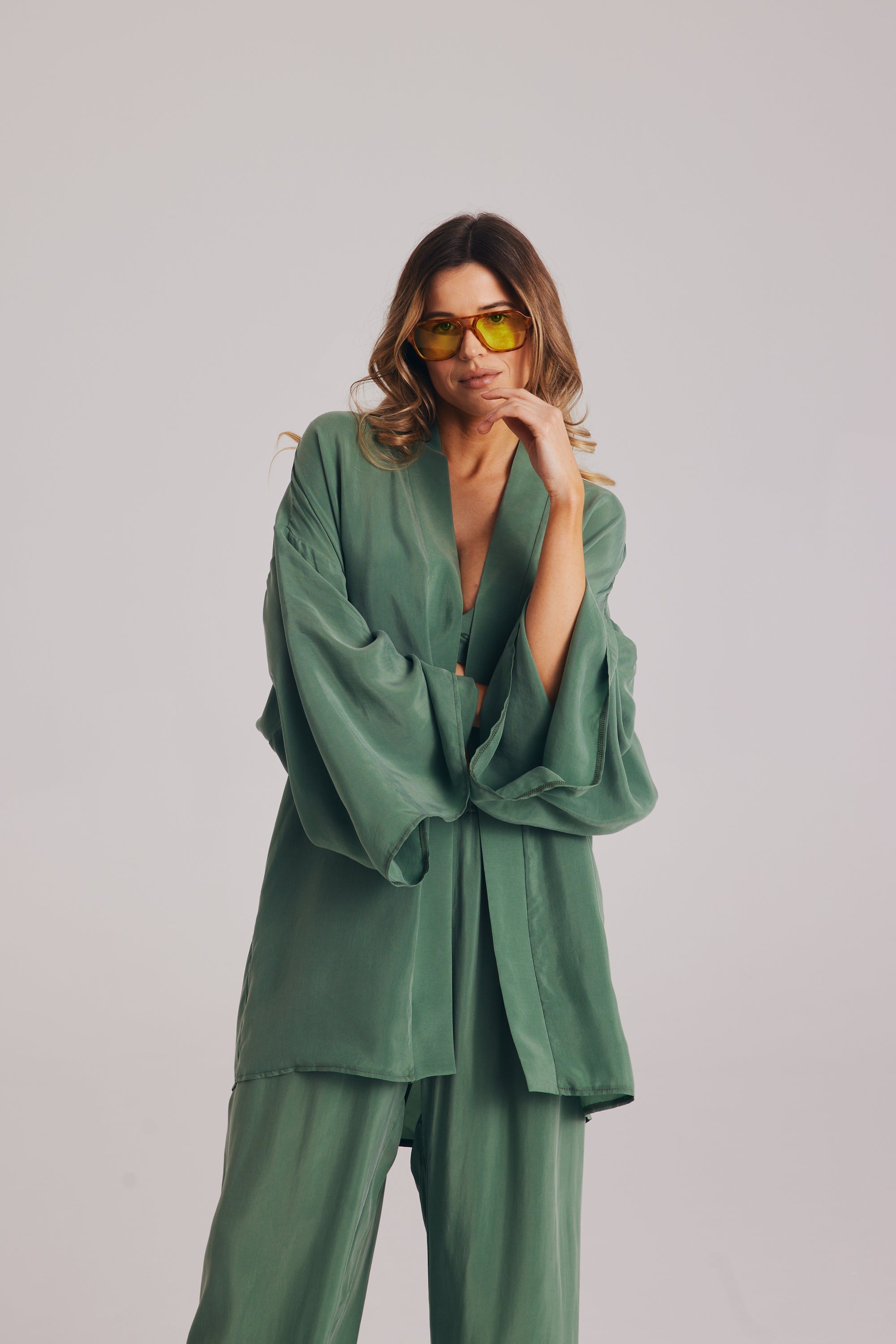 Kimono Unter der Sonne Grün || Cupro