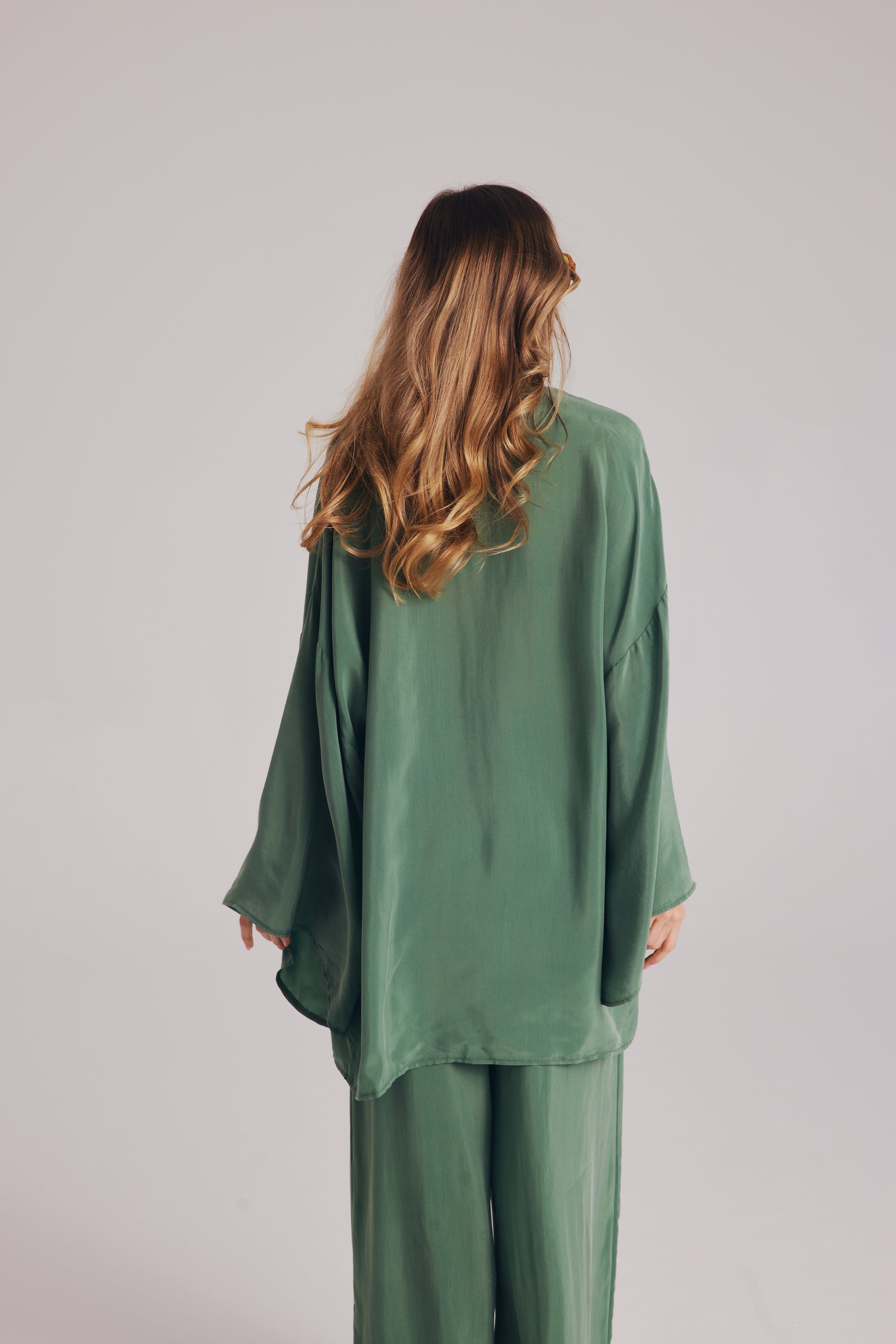 Kimono Unter der Sonne Grün || Cupro